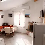 Garden Apartment *