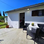 Garden - Two Bedroom Apartment *