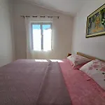 Garden - Two Bedroom Apartment *