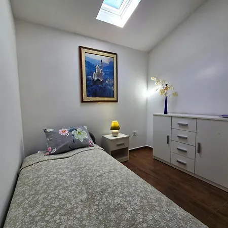 Garden - Two Bedroom Apartman Rovinj