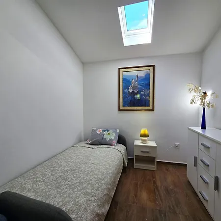Garden - Two Bedroom *