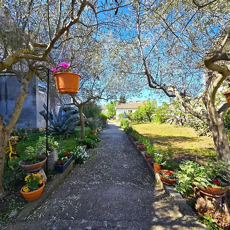 Garden - Two Bedroom