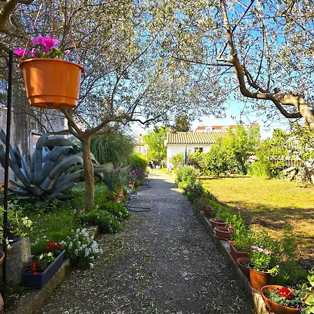 Garden - Two Bedroom *